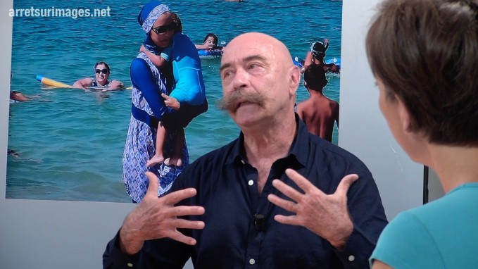 #htmlcaption2