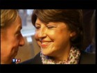 Aubry sourit Aubry sourit